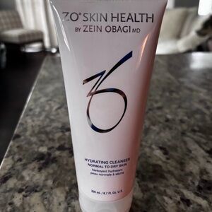 NEVER BEEN USED ZO Skin Health Hydrating Cleanser